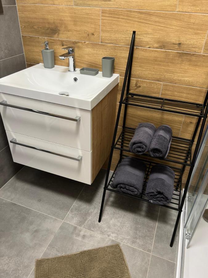 Hobiti Apartman - Bilbo Černá v Pošumaví Exterior foto