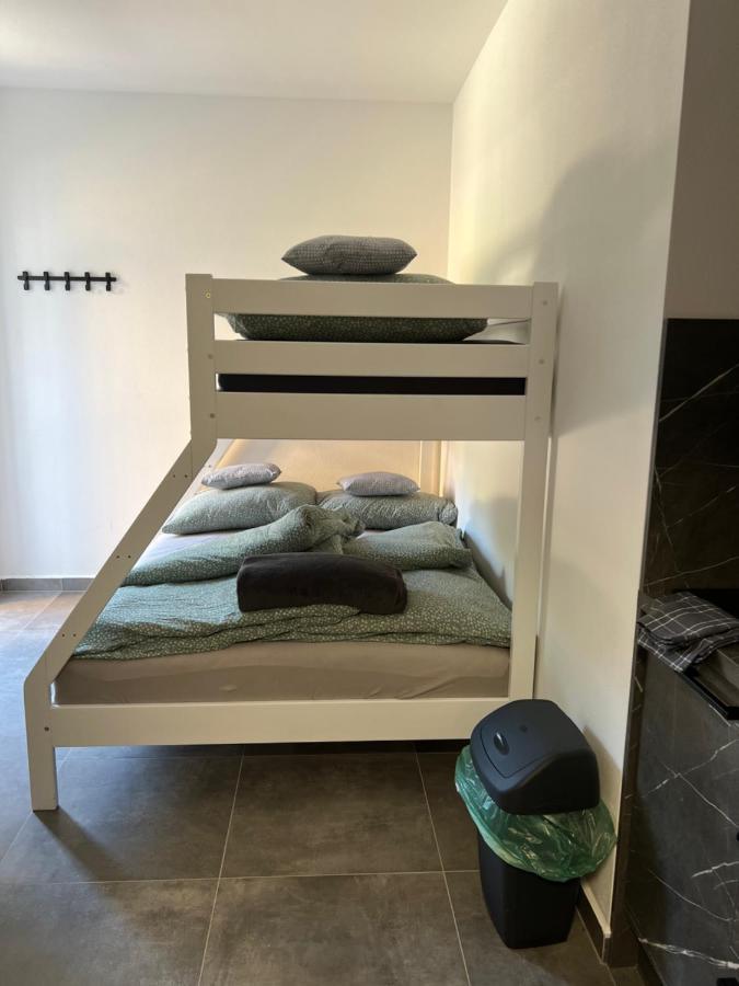 Hobiti Apartman - Bilbo Černá v Pošumaví Exterior foto